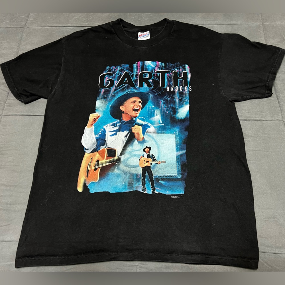 Vintage Hanes Beefy Garth Brooks Concert T-Shirt Size L 90s Western Country Tee